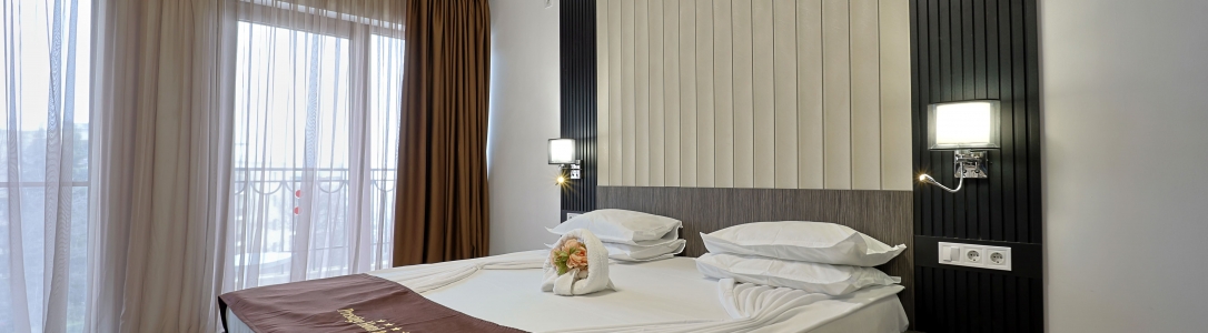 Double Standard Room with Balcony
